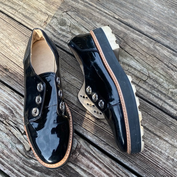 zara black patent leather oxford loafers w platform
needs laces size 38 US7.5-8 - Picture 3 of 8